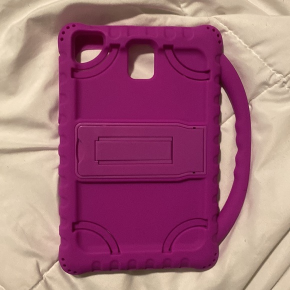 🔴 $3 - Tablet Case Purple 🔴 $3 Bundle Item - Picture 2 of 6